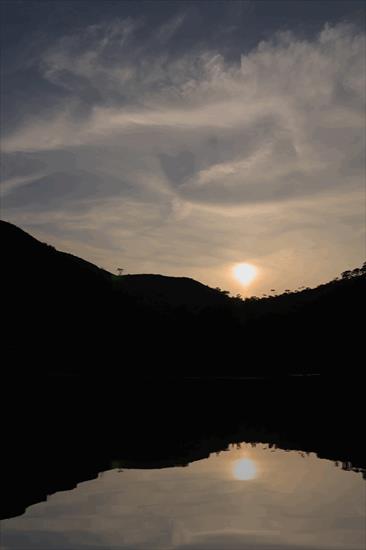 Wschody i zachody słońca - reflections-water-evening-view.gif