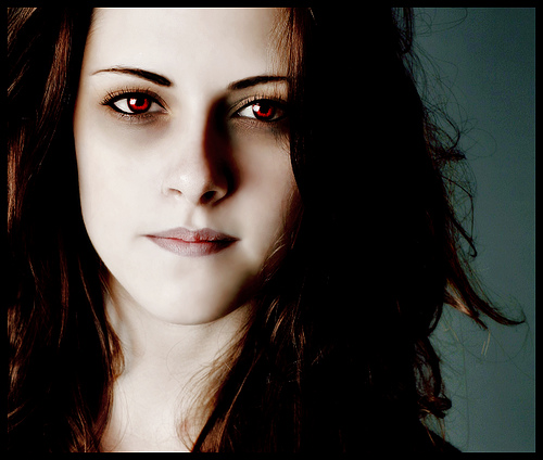 Kristen Stewart - Bella jako wampir NAJLEPSZE.jpg