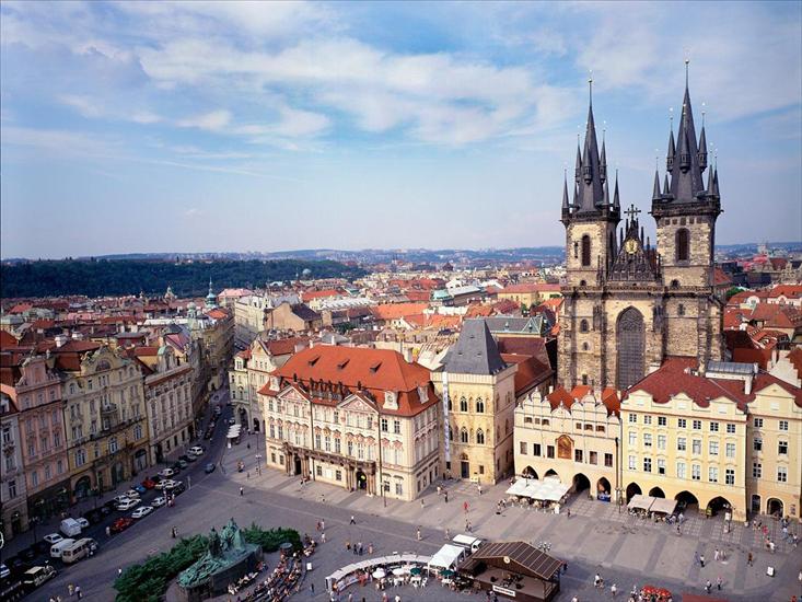 Czechy - Old Town Square and Tyn Church, Prague, Czech Republic.jpg
