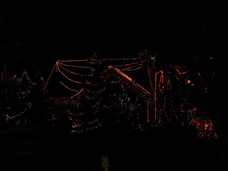 50 tys lampek .. oświetlone domy - Polkowice 25.12.2009 - P1020691.JPG