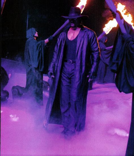 Tapety - undertaker_smoky_entrance.jpg