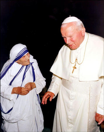 JAN PAWEŁ II--KU PAMIĘCI - pope-matka teresa-200597.jpg
