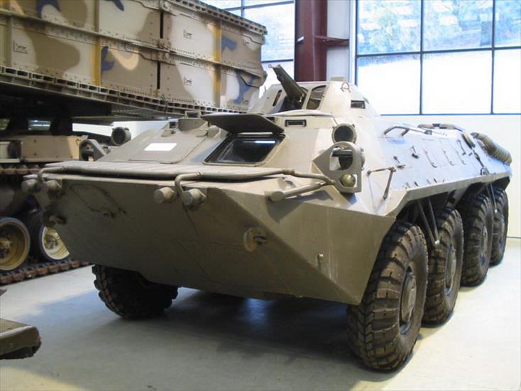 Różny ruSSki badziew - BTR-70 .Walk Around.jpg