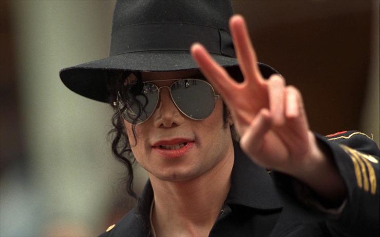 tapety - Men_Male_Celebrity_Michael_Jackson_Michael_Jackson_018221_.jpg