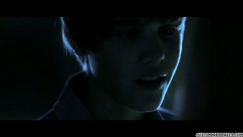 Justin Bieber - video3_mp4_000102185.jpg