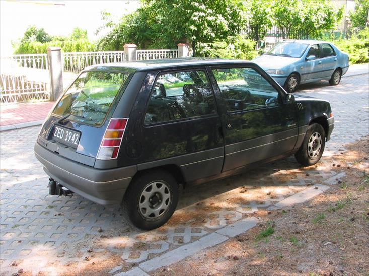 Renault 5 - r6.jpg