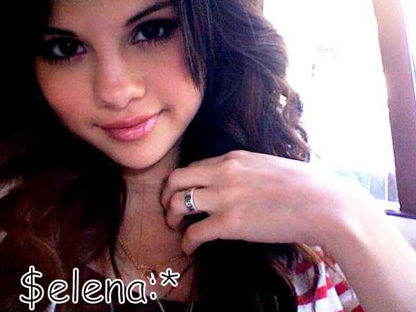 Selena Gomez - 00017919.jpg