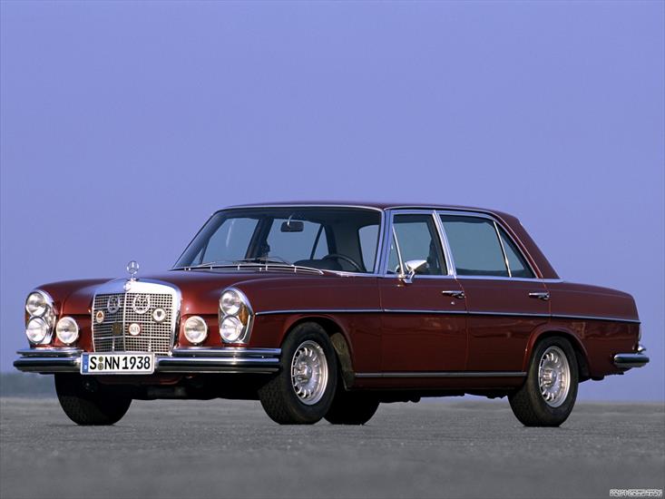 Classic Auto Images - AMG 300SEL 6.3 W109 197172.jpg