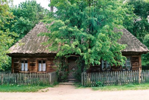 Wsi spokojna wsi wesoła - z8244621Q,Ciechanowiec--Chata-dworkowa-z-1840-r-.jpg