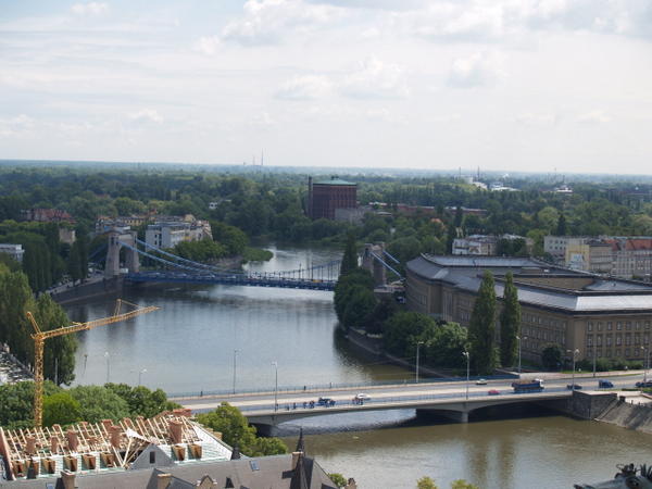 Wrocław Moje miasto - Fot-24.Panorama miasta-widok z Katedry na URZAD WOJEWODZKI nad Odra.jpeg