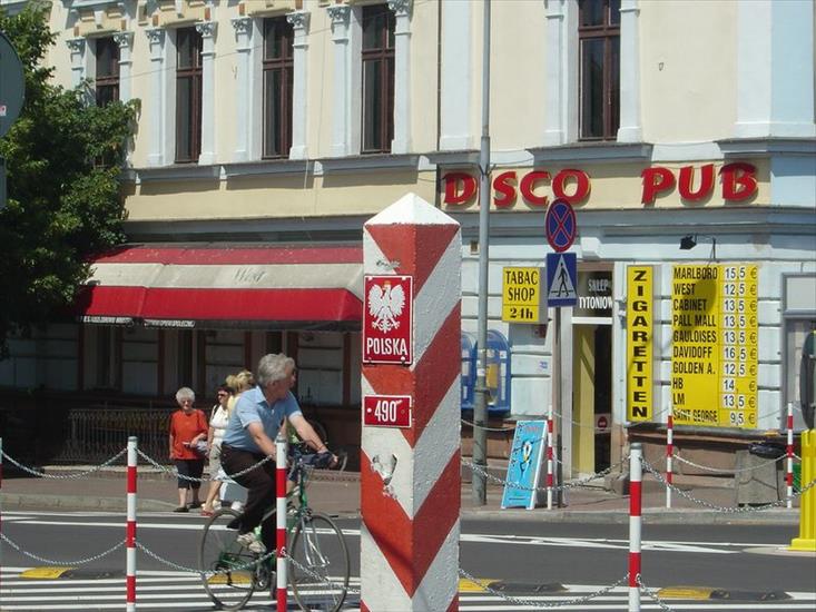 zdjęcia Słubic - słup graniczny w Słubicach.jpg