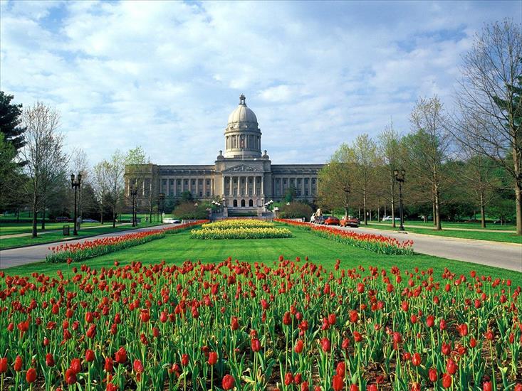 galeria historycznych budynków - Kentucky State Capitol Building, Frankfort, Kentucky.jpg