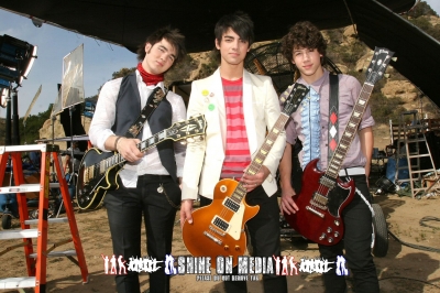 Jonas Brothers - jonas_brothers_1182021449.jpg